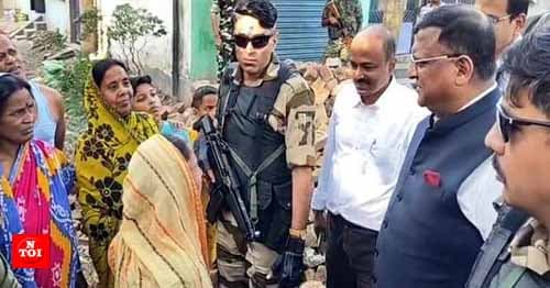 মনোজ আগরওয়ালের কাছে  নাম তোলার আর্জি বেলডাঙায়