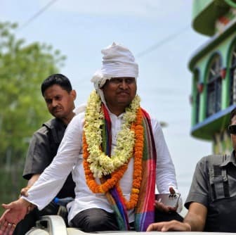 হুমায়ুনের ভাইপো গ্রেফতার, উত্তেজনা রেজিনগরে